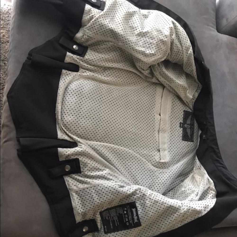 Motorcycle jacket - Picture 3 of 3